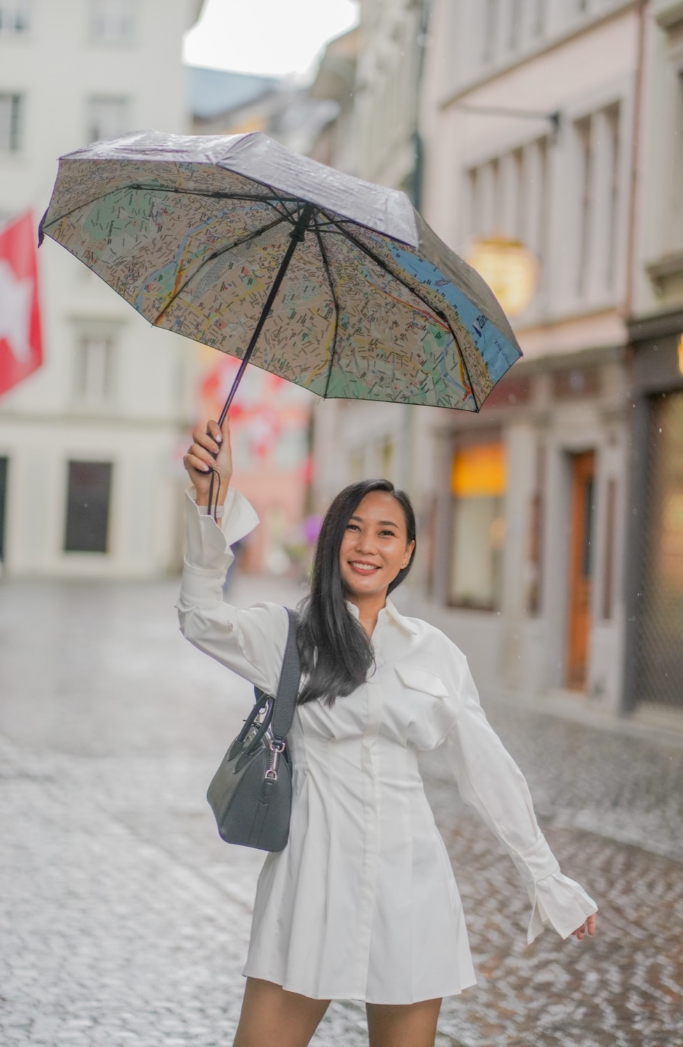 A guest on Rennweg in Zurich's old town on a rainy day